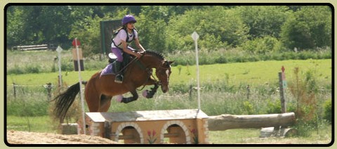 Agathe et Lune sur un très beau parcours.